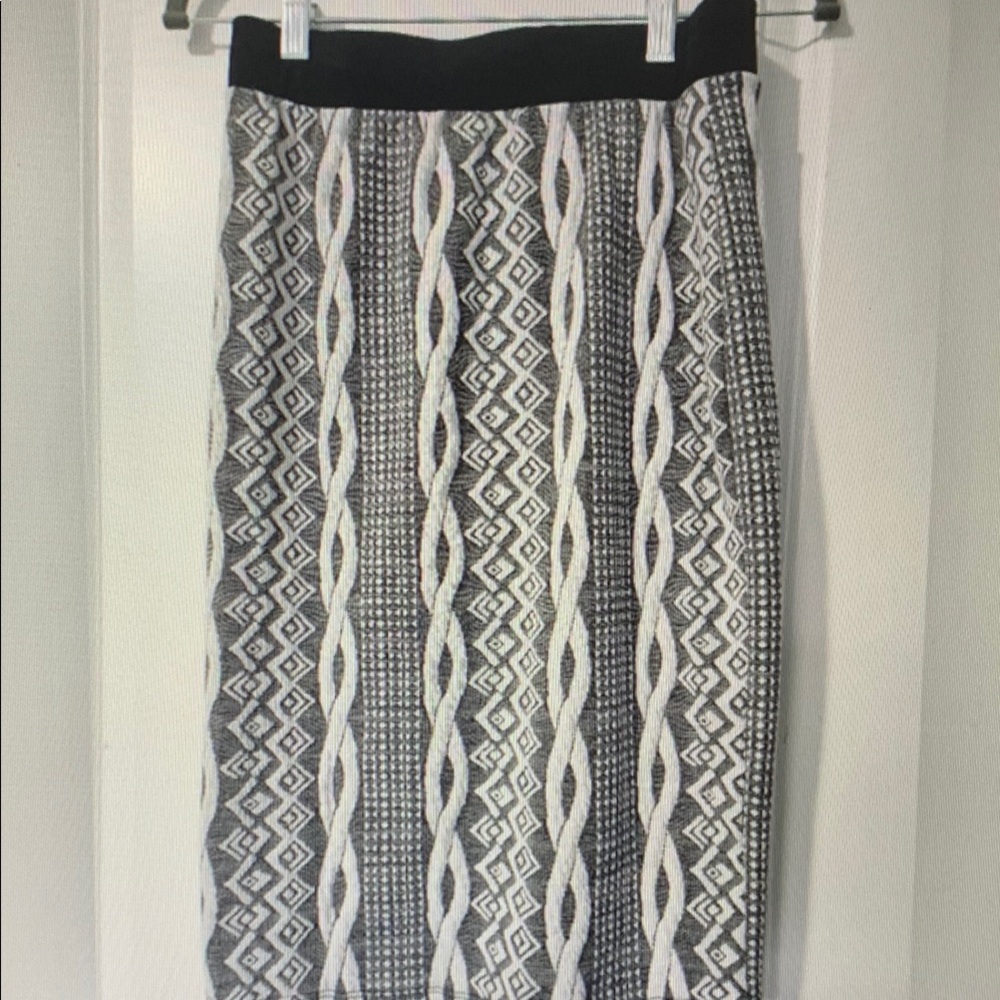Black and White Patterned Women's Skirt